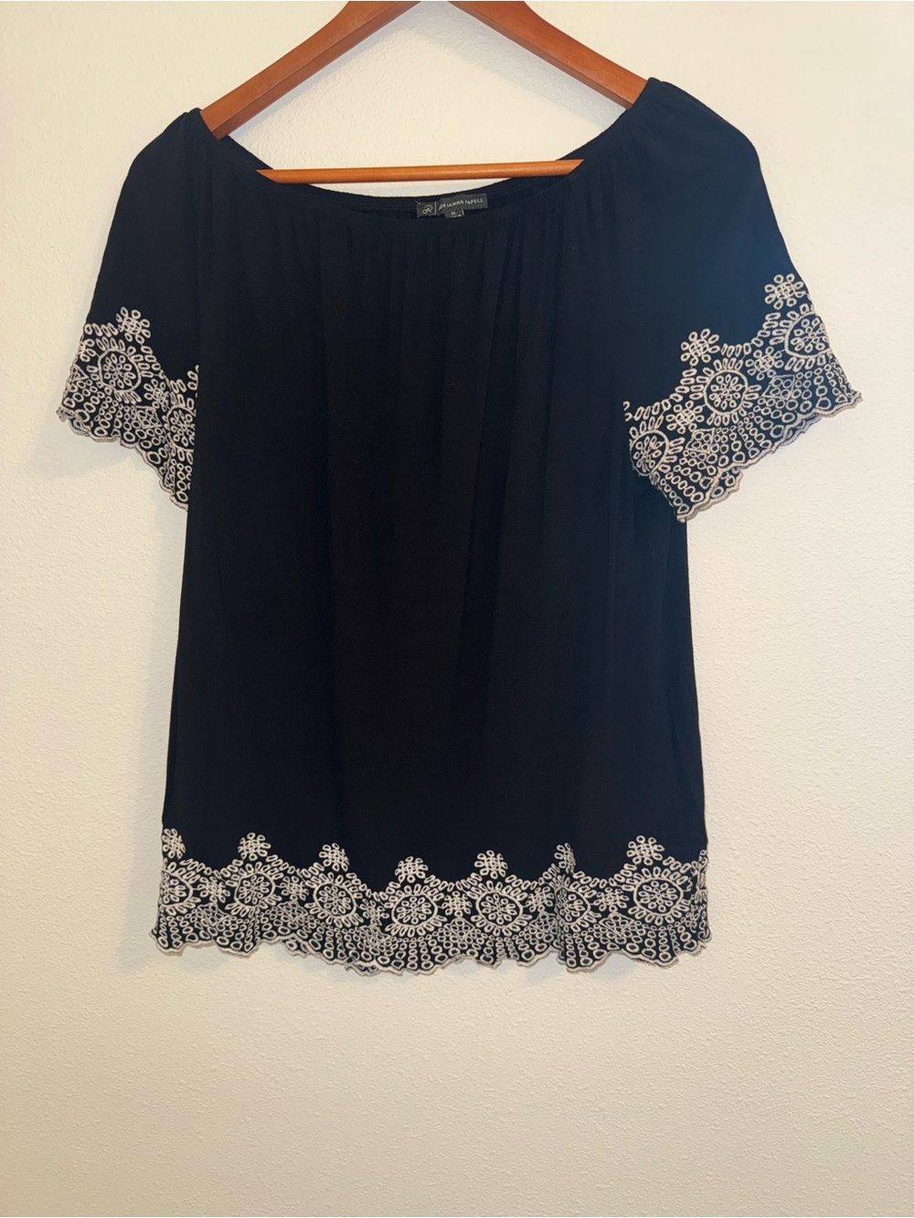 Arianna Papell Black Embroidered Peasant Blouse Size Medium
